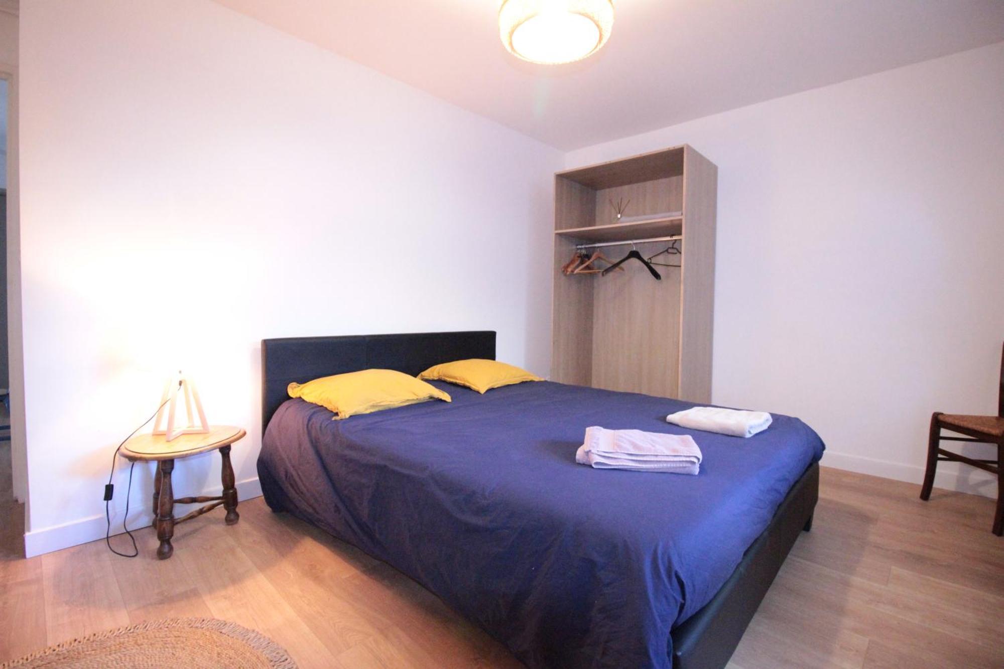 Logement Neuf "Meuse" - Hyper Centre - Parking Proche - Proche Gare - 4 Chambres - Terrasse Couverte - Wifi ! Gere Par Prestazen'Services Verdun-sur-Meuse Bagian luar foto
